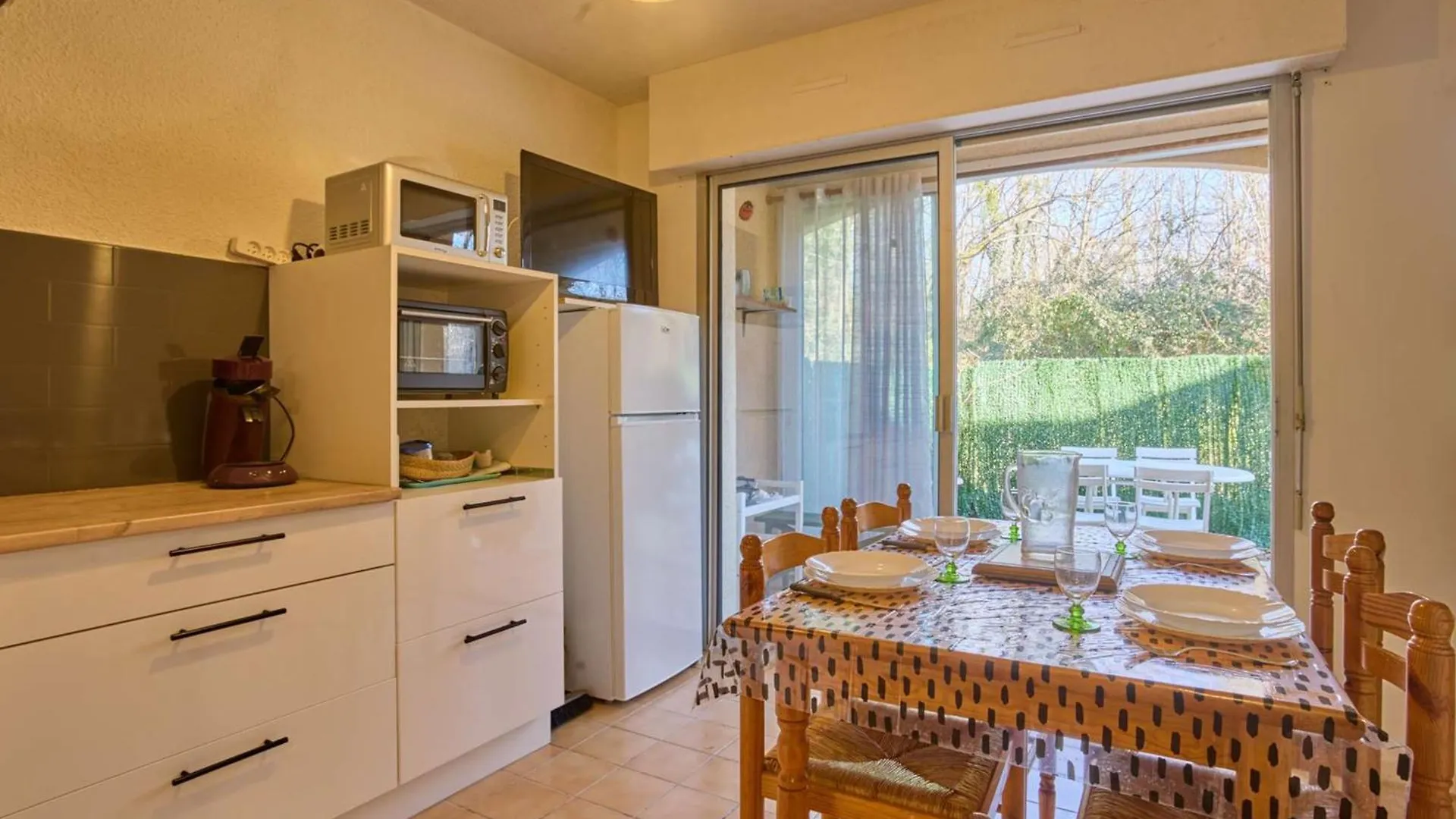 Apartmán T1 bis avec jardin privatif et WiFi, à Barbotan - FR-1-841-64 Cazaubon